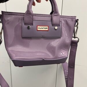 HUNTER ORIGINAL PATENT LEATHER TOTE CROSSBODY lavender purple handbag purse